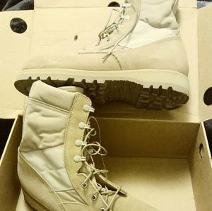 Army boots,hot weather,steel toe,dessert tan